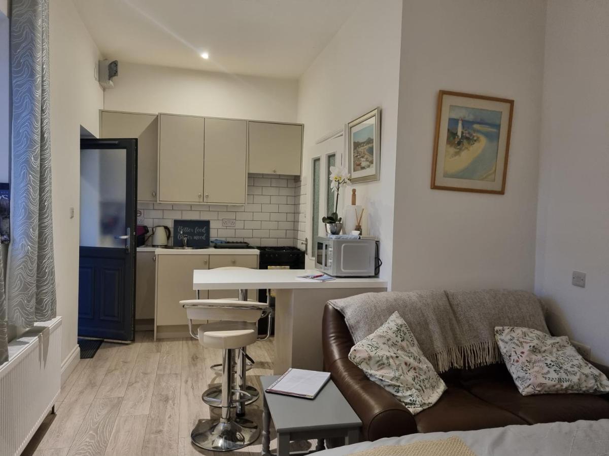 Cracatinni Mews Roundwood Exterior photo